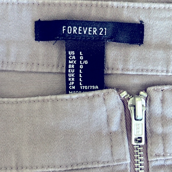 Mini skirt - Picture 3 of 3